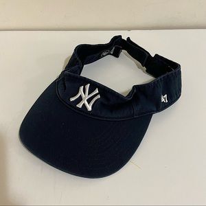New York Yankees 47 Clean Up Logo Navy Adjustable Sun Visor